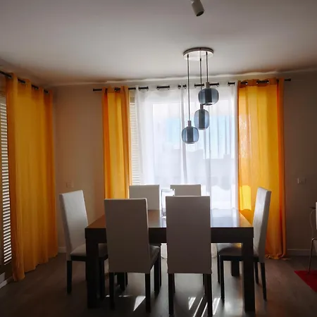 Casa Vistahermosa بيت للعطل